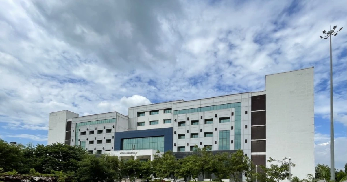 Employees State Insurance Corporation Medical College,Patna
