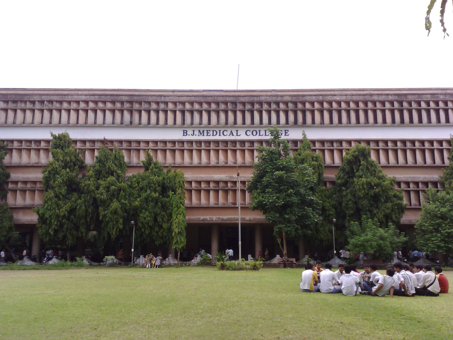 B J Medical College, Ahmedabad