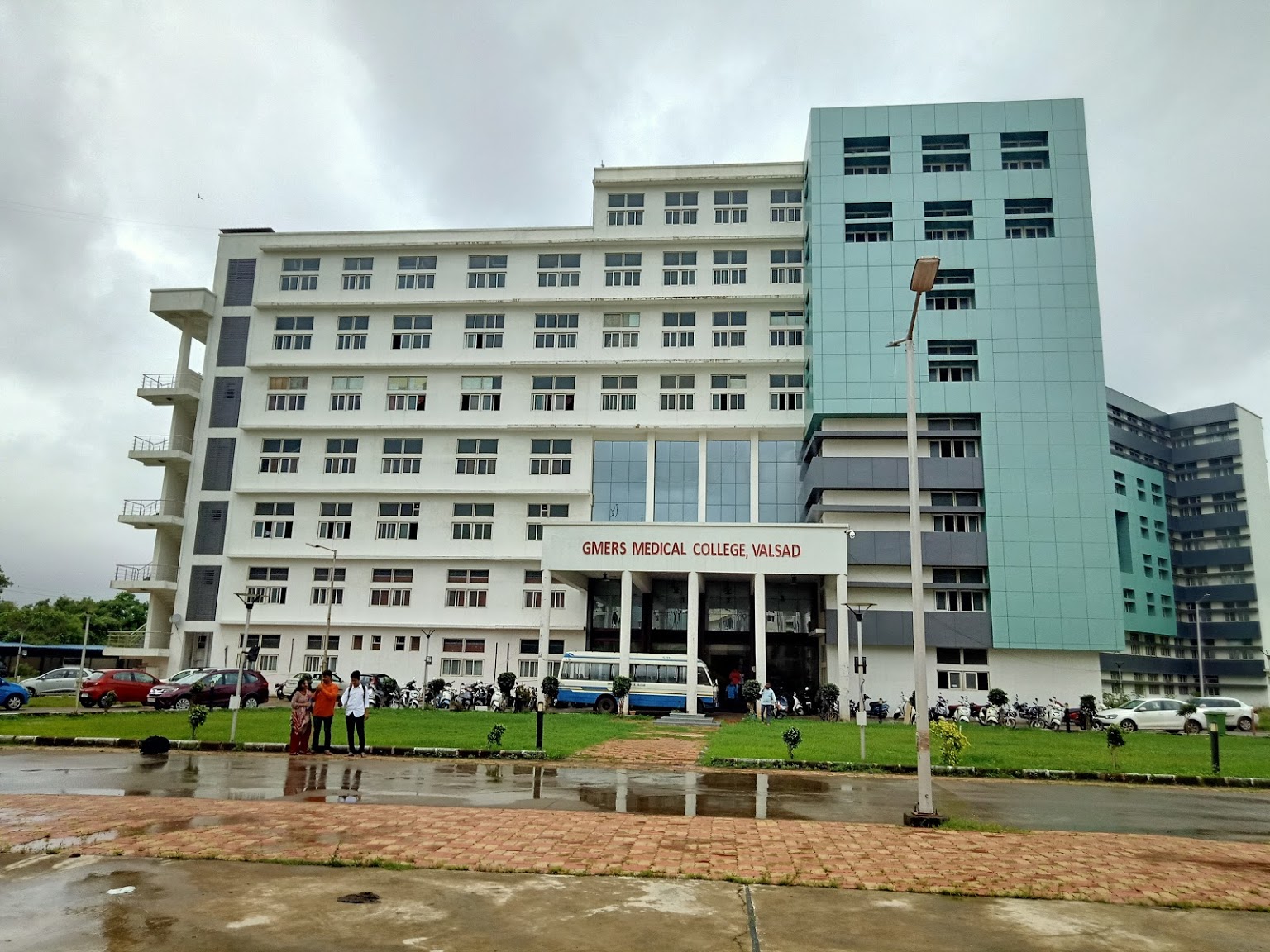 GMERS Medical College, Valsad