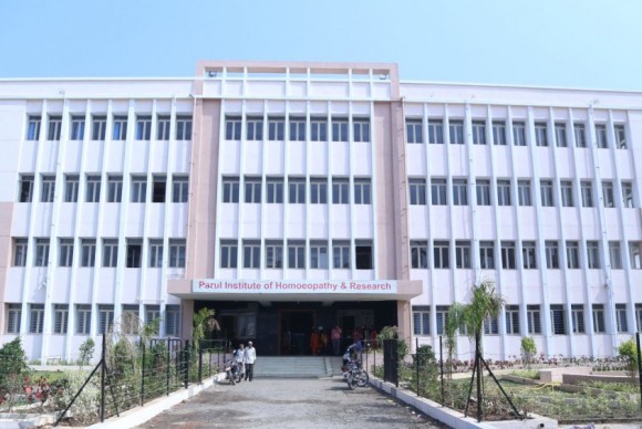 Parul Institute of Medical Sciences & Research, Vadodara