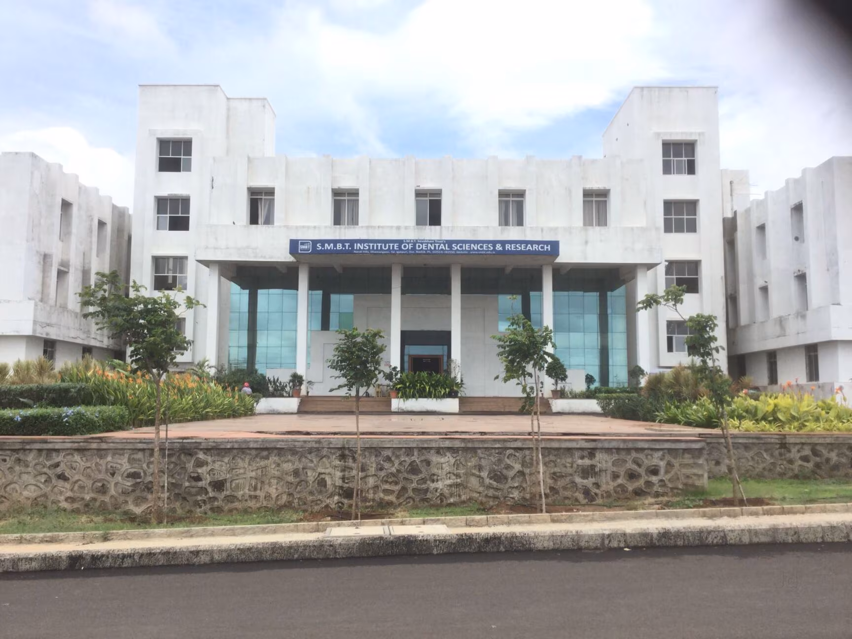 SMBT Institute of Dental Sciences and Research, Nashik