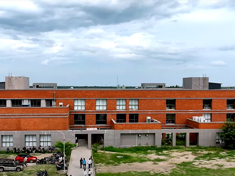 Takshashila Medical College