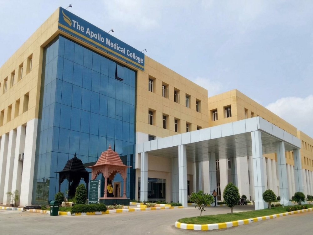 Apollo Institute of Medical Sciences and Research, Hyderabad